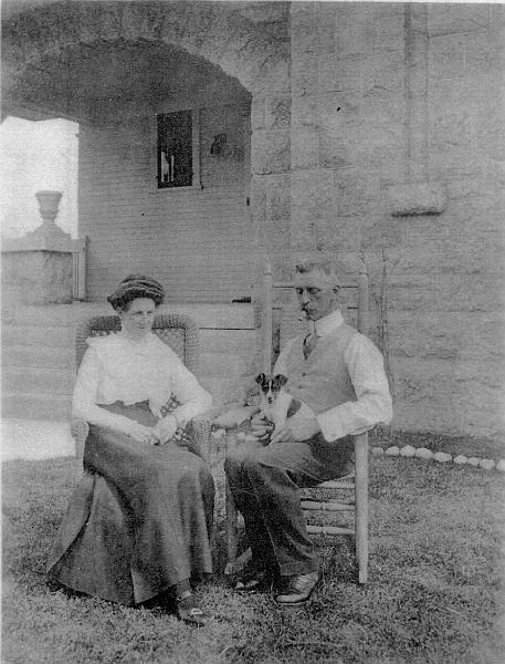 Wilson_Richard_and_Anne.jpg - Richard Wilson (Reeve of St. Vital) and wife Anne c. WWI
